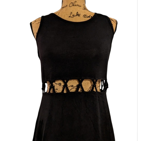 criss cross waist cut out maxi dress - Picture 2 of 3